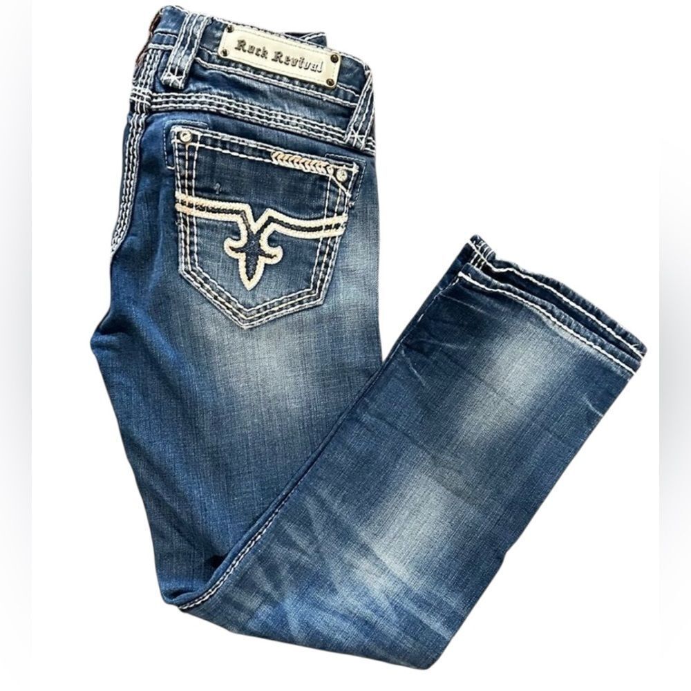 Rock Revival Jacklyn Capri Blue Denim Designed exclusive for Buckle E8388P24